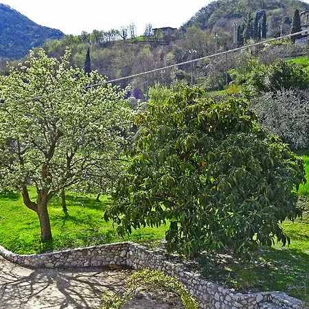 Casa Gina Garden And View By Gardadomusmea Prázdninový dům *